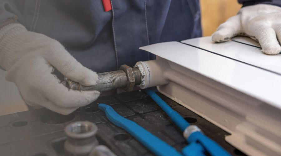 Professional water heater repair services in Williamsfield, IL